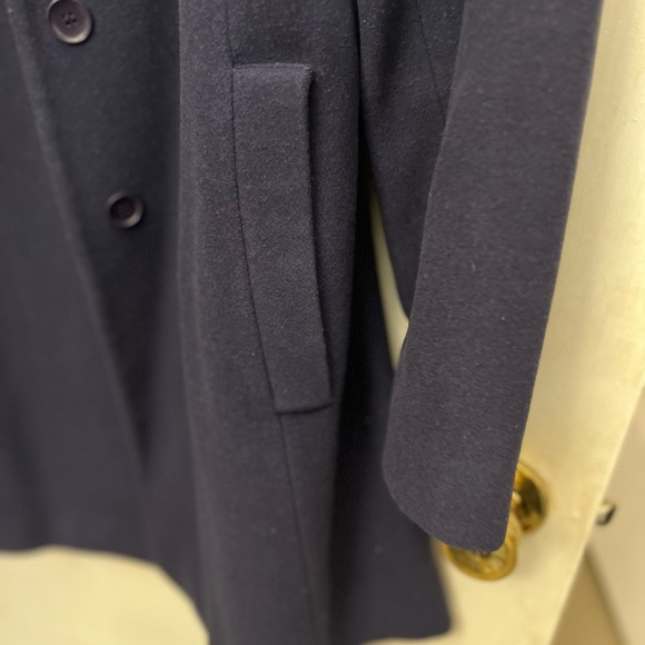 Wool coat - Picture 3 of 8